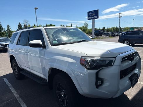Used 2022 Toyota 4Runner Trail Special Edition AWD/4WD image 7