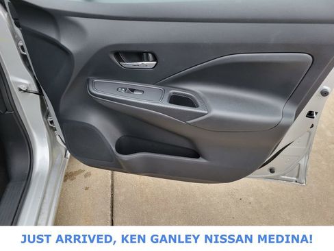 Certified 2025 Nissan Versa SV image 21