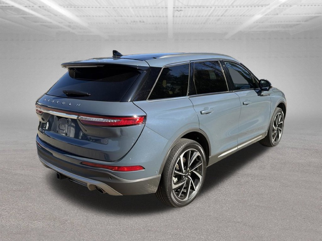Used 2023 Lincoln Corsair Reserve w/ Equipment Group 202A AWD/4WD image 5