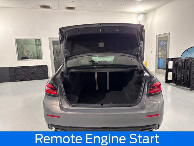 Used 2021 BMW 530i xDrive w/ Premium Package AWD/4WD image 12