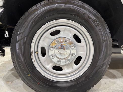 Used 2014 Ford F250 XL w/ XL Value Package image 25