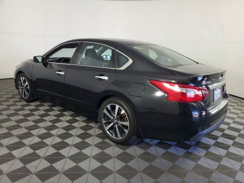 Used 2017 Nissan Altima 2.5 SR image 6