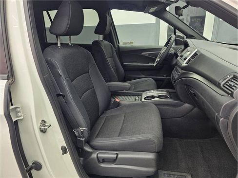 Used 2019 Honda Passport Sport image 14
