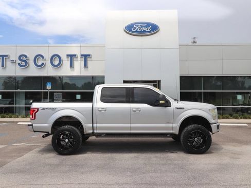 Used 2015 Ford F150 XLT w/ Equipment Group 301A Mid AWD/4WD image 17