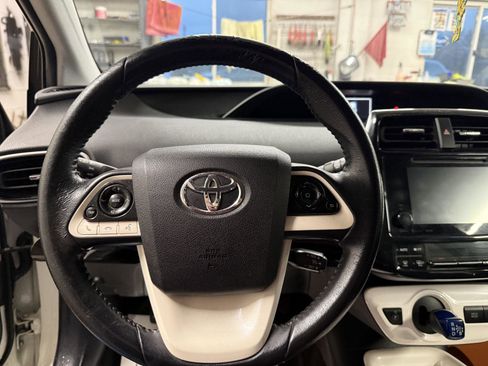 Used 2016 Toyota Prius Two image 30
