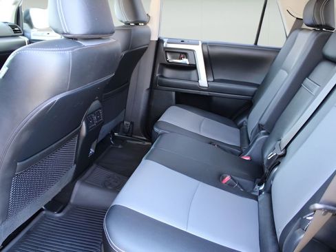 Used 2024 Toyota 4Runner SR5 Premium w/ Moonroof Package AWD/4WD image 20