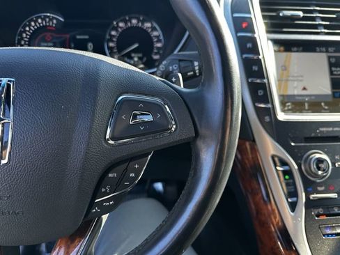 Used 2017 Lincoln MKX Reserve w/ Lincoln MKX Climate Package image 28