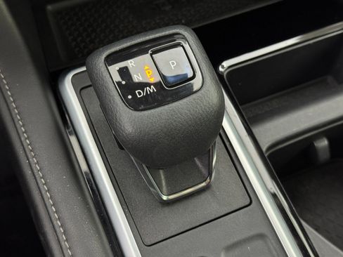 Used 2022 Nissan Pathfinder SL w/ SL Premium Package image 27