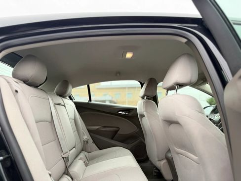 Used 2018 Chevrolet Cruze LT w/ Convenience Package FWD image 27