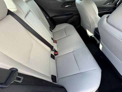 Used 2025 Toyota Prius Limited image 31