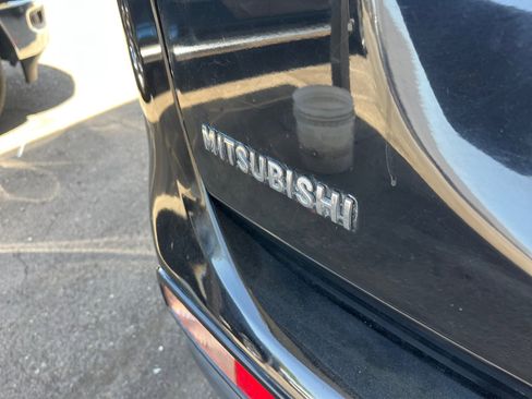 Used 2015 Mitsubishi Outlander ES FWD image 32