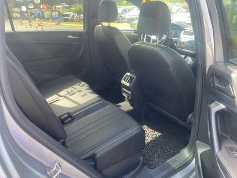 Used 2024 Volkswagen Tiguan SE R-Line AWD/4WD image 10