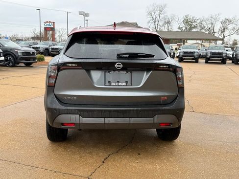 Certified 2025 Nissan Kicks SR image 4