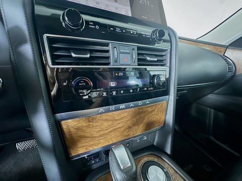 Used 2024 Nissan Armada SL w/ Captain's Chairs Package image 24