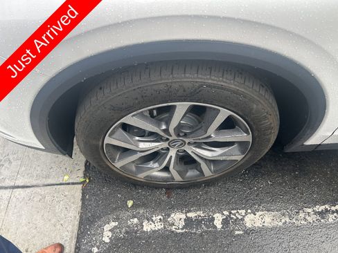 Used 2023 Acura MDX FWD w/ Technology Package image 15