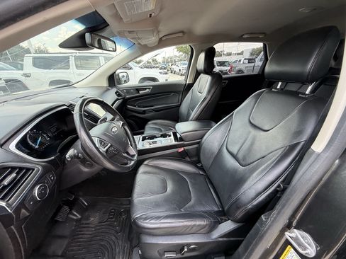 Used 2019 Ford Edge Titanium FWD image 23