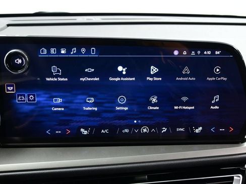New 2026 Chevrolet Traverse LT w/ Sun and Wheel Package FWD image 30