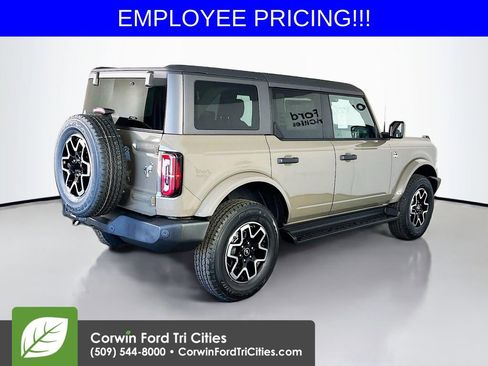New 2026 Ford Bronco Outer Banks AWD/4WD image 15