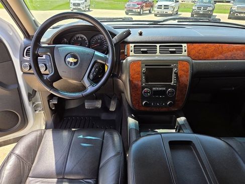 Used 2010 Chevrolet Silverado 1500 LTZ w/ LPO, Deluxe Chrome Package AWD/4WD image 7