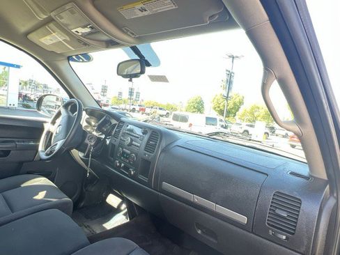 Used 2013 Chevrolet Silverado 1500 LT image 27