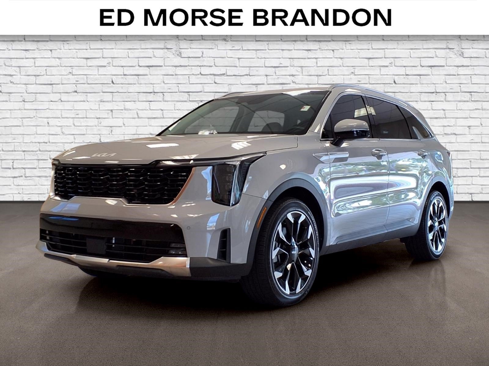 Used 2025 Kia Sorento EX FWD image 1