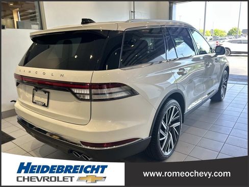 Used 2025 Lincoln Aviator Reserve w/ Equipment Group 201A AWD/4WD image 4