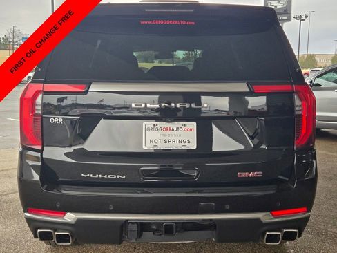 Used 2025 GMC Yukon XL Denali AWD/4WD image 4