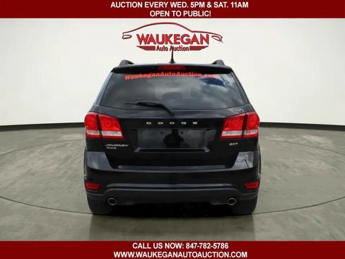 Used 2014 Dodge Journey SXT image 6