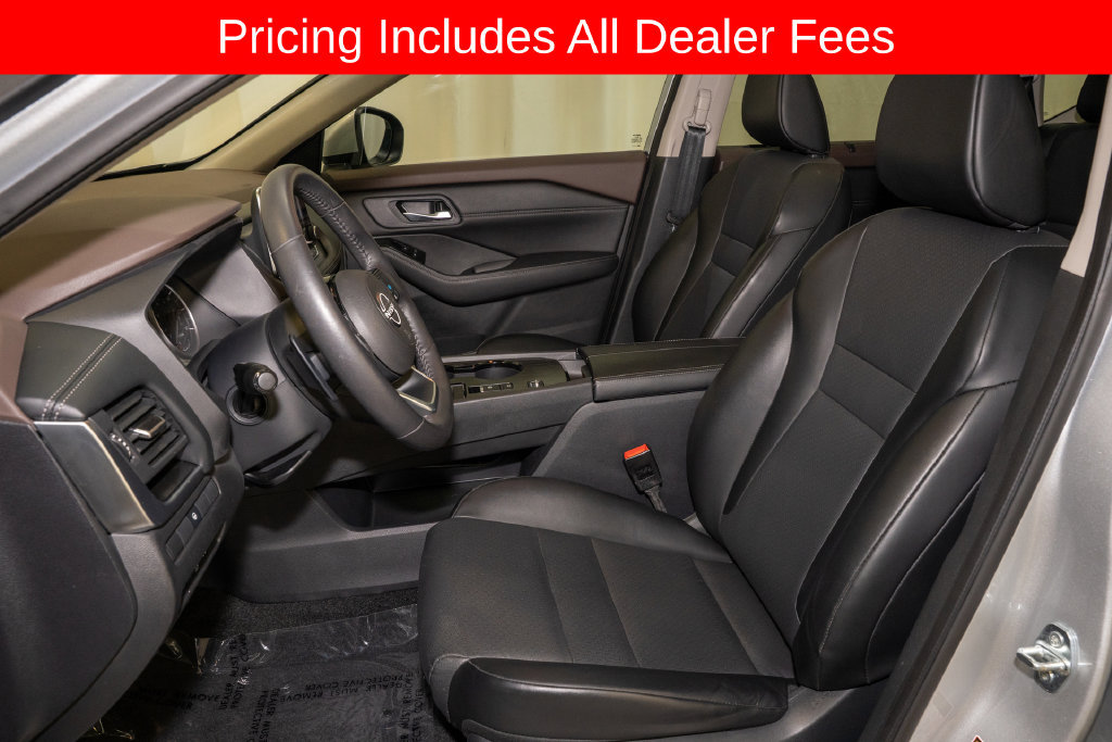 Used 2023 Nissan Rogue SV w/ SV Premium B Package FWD image 12