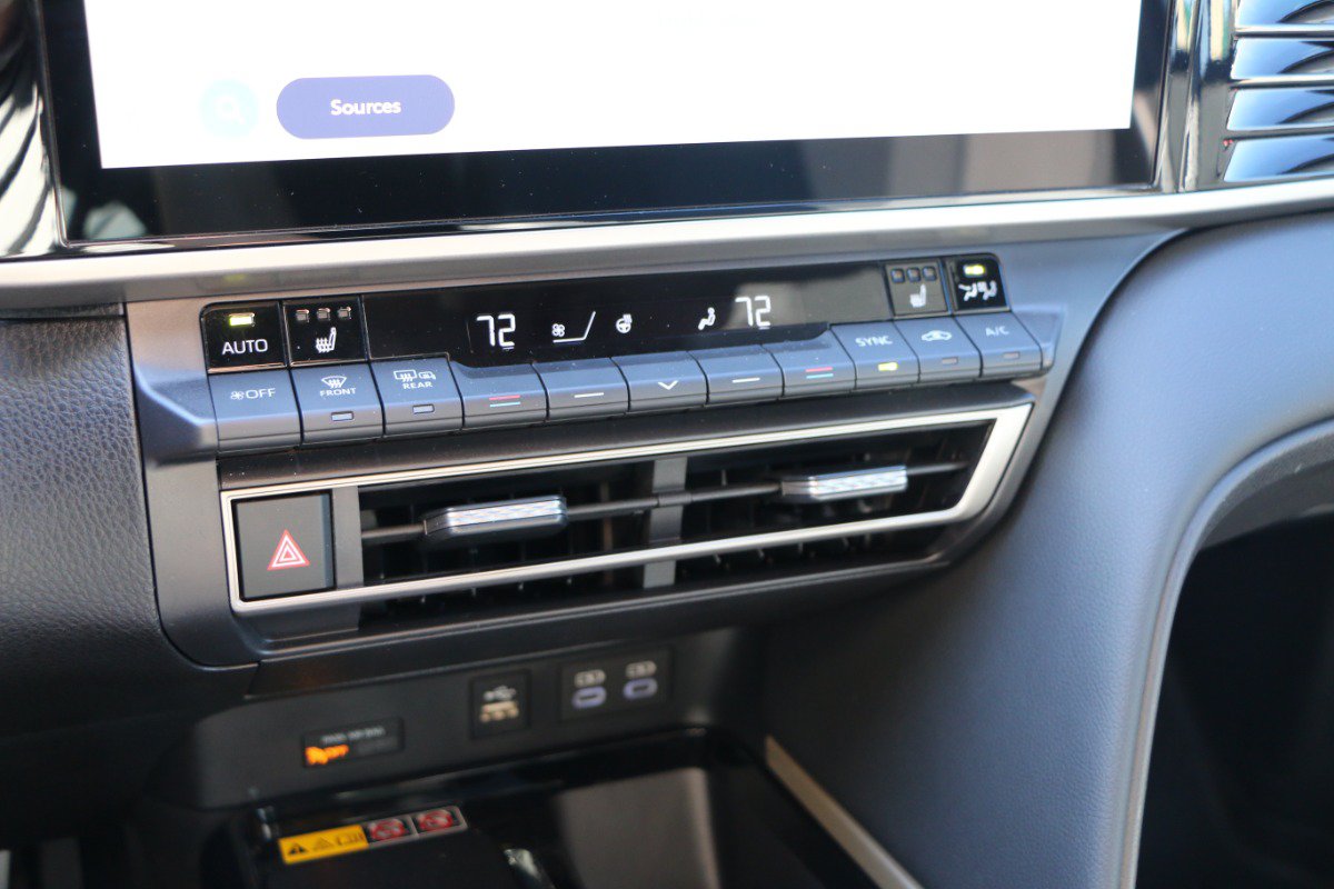 Used 2026 Toyota Camry XSE FWD image 22