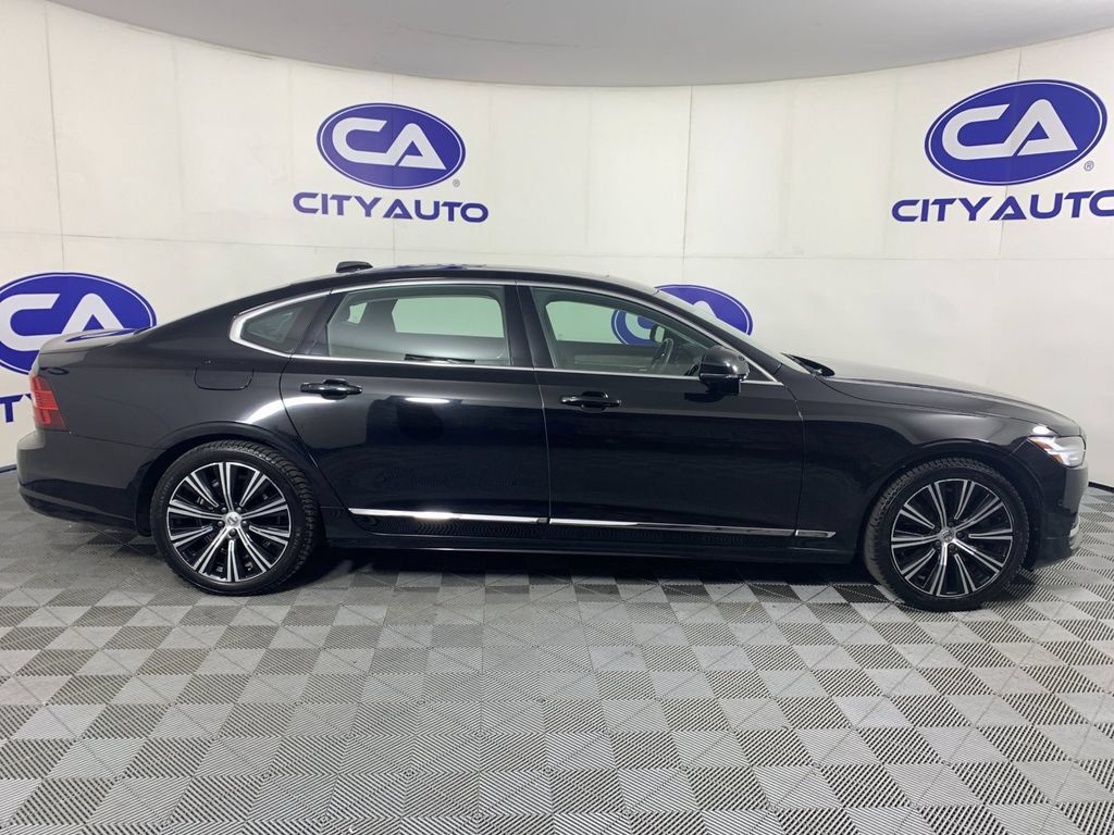 Used 2024 Volvo S90 B6 Plus AWD/4WD image 2