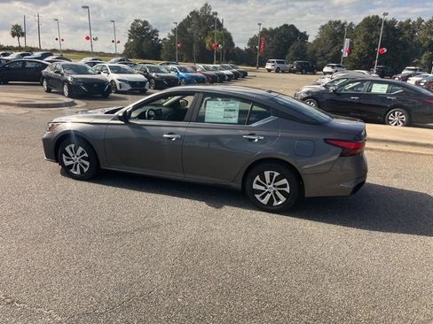 New 2025 Nissan Altima 2.5 S image 7