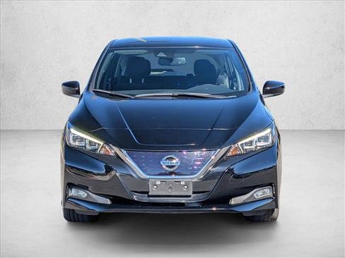 Used 2019 Nissan Leaf SV w/ SV Technology Package image 2
