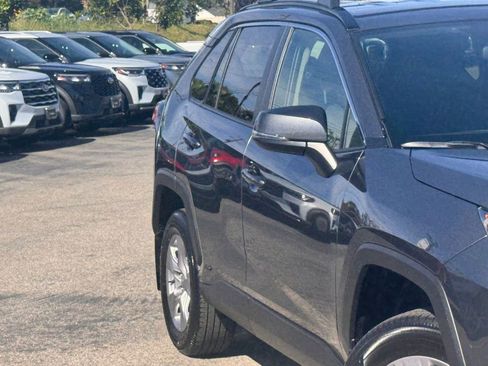 Used 2025 Toyota RAV4 LE image 5