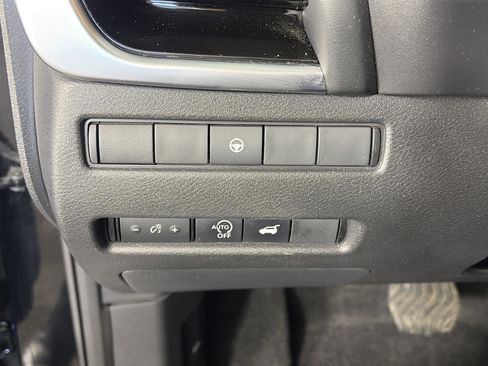 Certified 2023 Nissan Rogue SL image 29