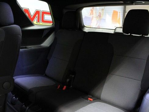 Used 2023 Chevrolet Traverse LT w/ LPO, Floor Liner Package AWD/4WD image 15