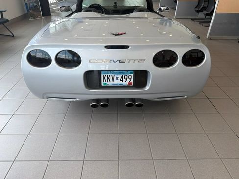 Used 2000 Chevrolet Corvette Convertible w/ Memory Pkg RWD image 5