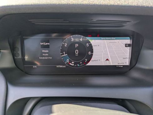 Used 2024 Land Rover Discovery Sport S image 11