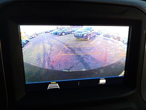 Used 2021 Chevrolet Silverado 1500 Custom image 15