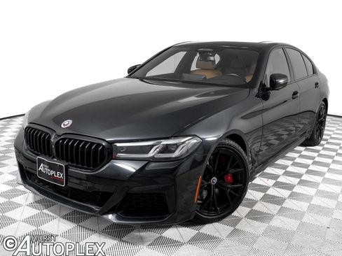 Used 2023 BMW M550i xDrive w/ Executive Package AWD/4WD image 1