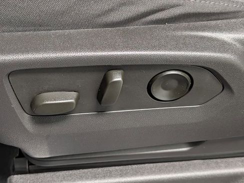 Used 2024 GMC Sierra 1500 Elevation image 11