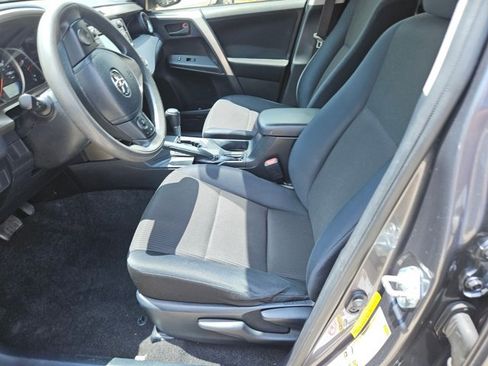 Used 2015 Toyota RAV4 LE FWD image 12
