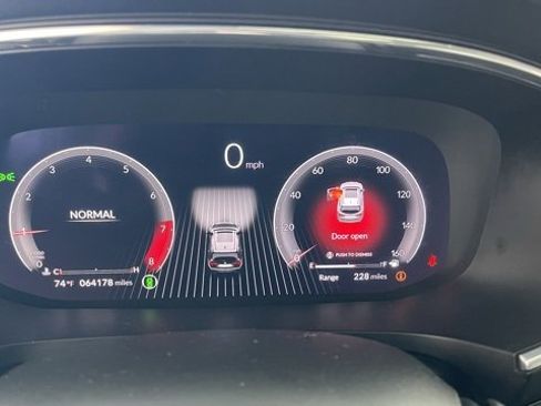 Used 2023 Acura MDX A-Spec image 38