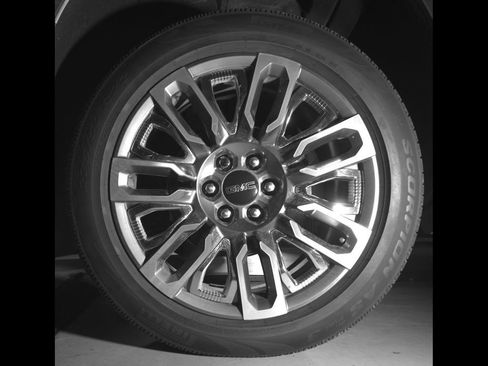 Used 2023 GMC Yukon XL Denali Ultimate AWD/4WD image 10