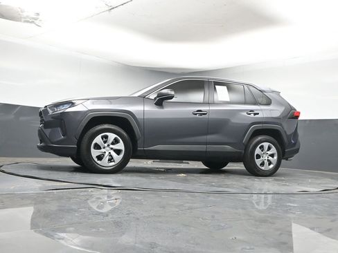 Used 2022 Toyota RAV4 LE image 31