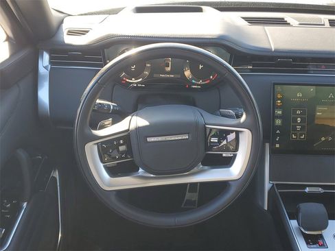 Used 2024 Land Rover Range Rover Autobiography image 27