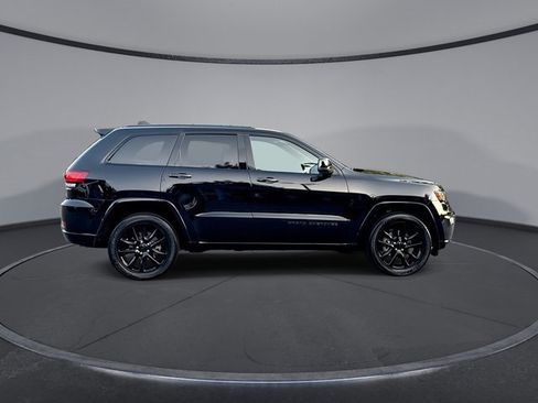 Used 2020 Jeep Grand Cherokee Altitude image 9