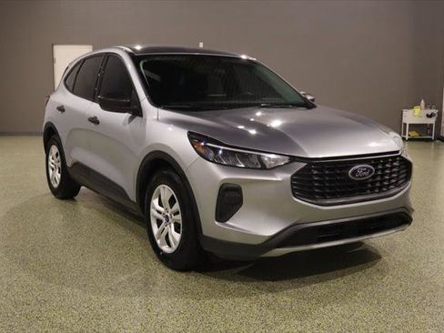 Used 2023 Ford Escape FWD image 1