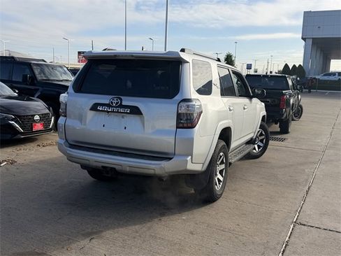 Used 2024 Toyota 4Runner TRD Off-Road image 5