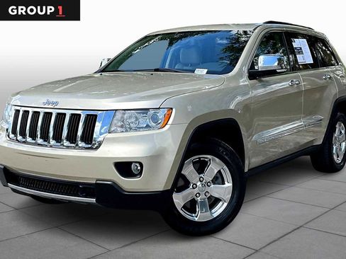 Used 2011 Jeep Grand Cherokee Limited w/ Trailer Tow Group IV image 1